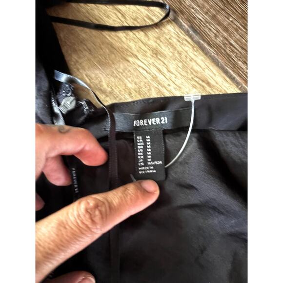 Lot of 9 Tops Dress Pants Womens Activewear M-L Clothing Reseller Bundle - Picture 10 of 12